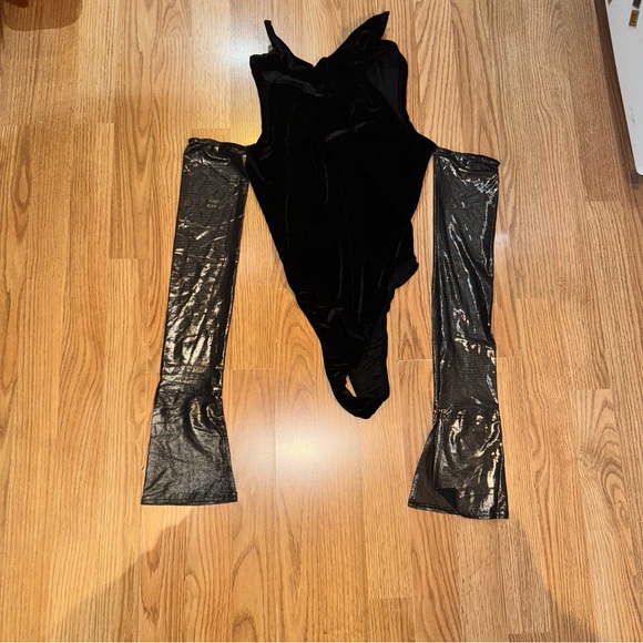 Bodysuit - Picture 1 of 7